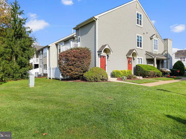 4204 Fenwick Ln, Mount Laurel, NJ 08054