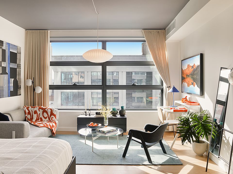 1st image of 547 W 47th St Room 722