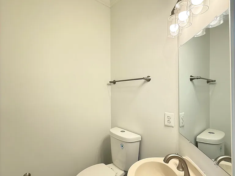 14604 Woodgate Manor Cir — Photo 10