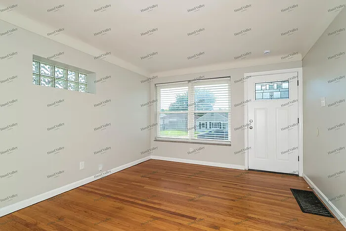 2 bed, 1.0 bath, 840 sqft, $1,235 — Photo 4