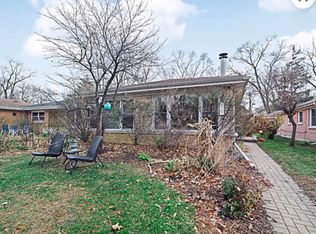 1810 Brummel St, Evanston, IL 60202