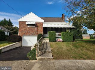 717 Pine St, Denver, PA 17517