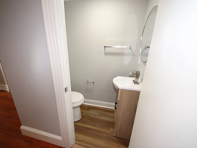1419 Light St — Photo 6