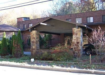 2nd image of 1521 Kennedy Blvd