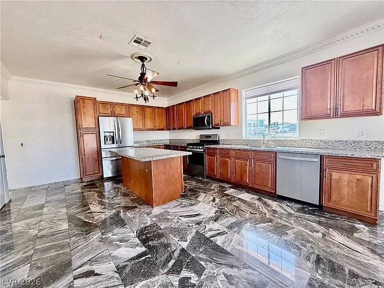 764 Benedict Dr — Photo 9