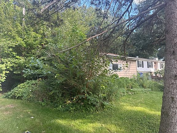 3rd image of 33571 N Mill Rd