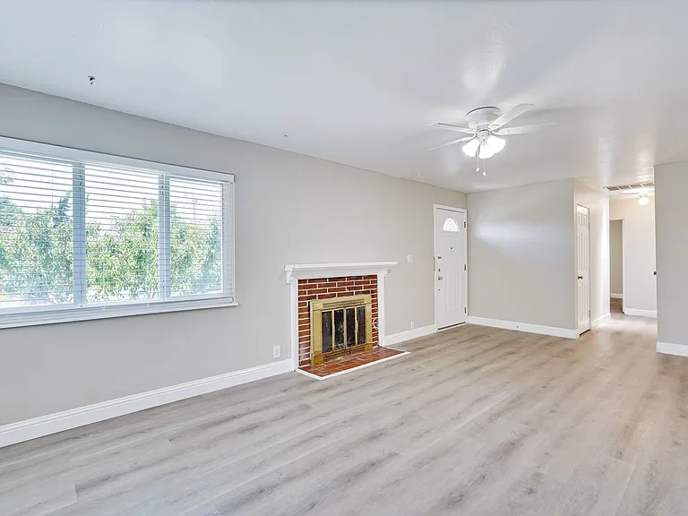 3000 Santa Maria Ave — Photo 32