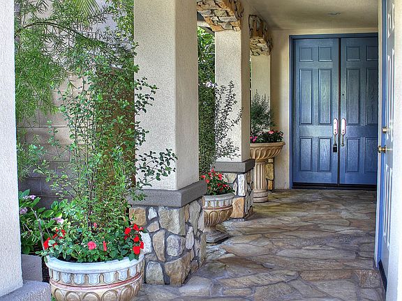 Great curb appeal