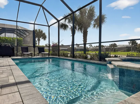 9819 Everglades Dr, Naples, FL 34120