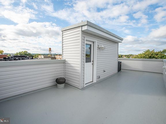 5th image of 924 W Susquehanna Ave #2