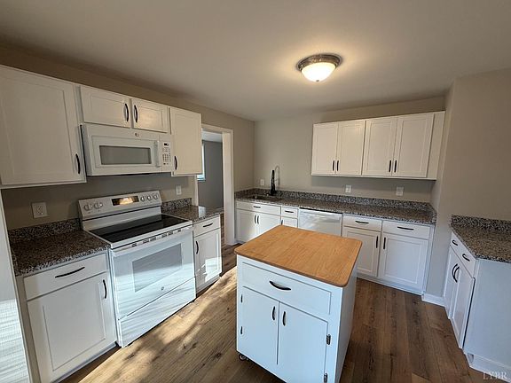 4th image of 127 Campbell St