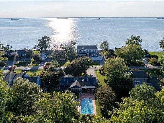 5th image of 311 Queen Anne Club Dr