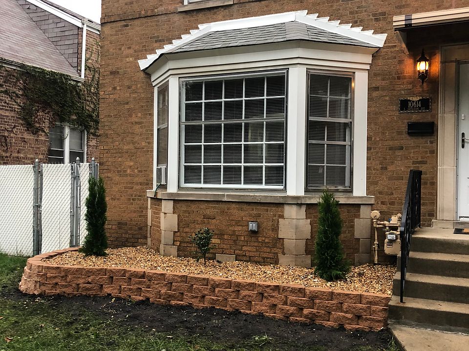 1st image of 10614 S Artesian Ave