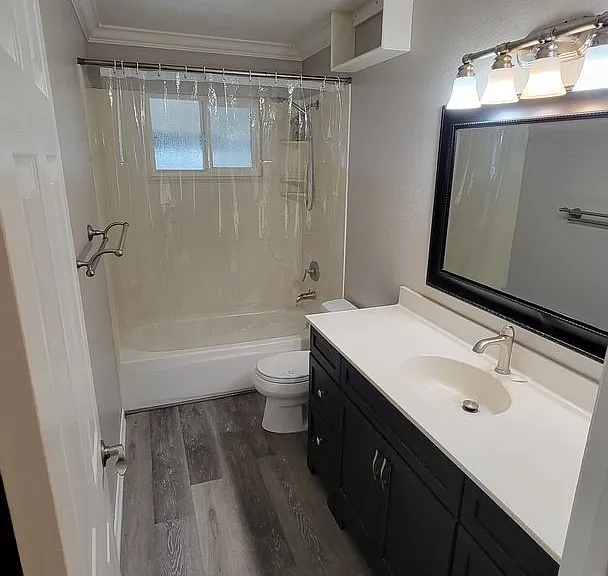 475 Georgetown Ave — Photo 6