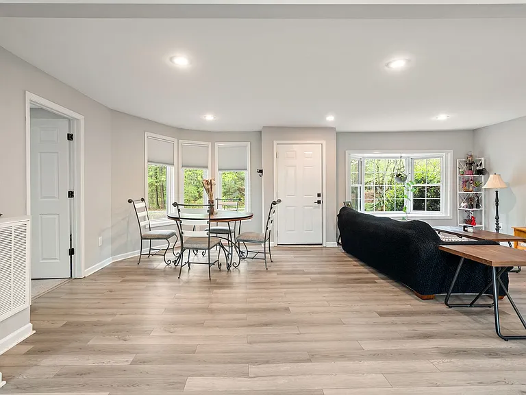 619 Hatch Rd — Photo 6