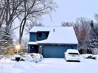 101 Sand Pine Ln, Albany, NY 12203