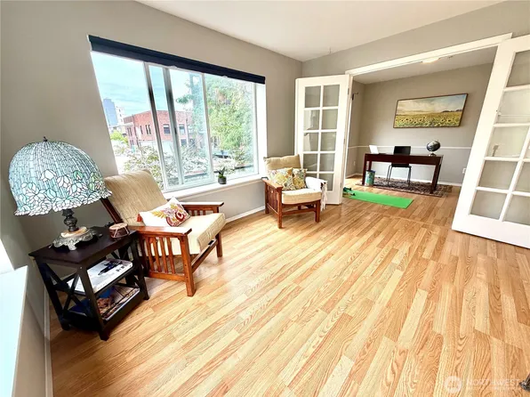 712 E Denny Way #401, Seattle, WA 98122