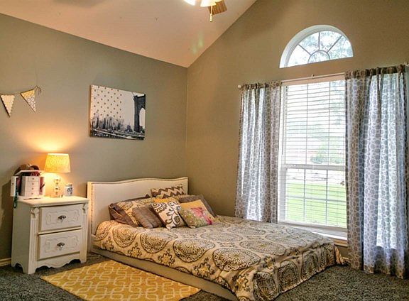5th image of 116 Redwood Cir