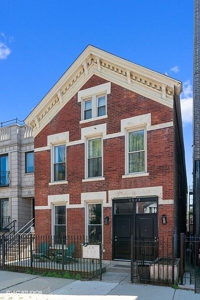 1st image of 1513 W Superior St APT 1R
