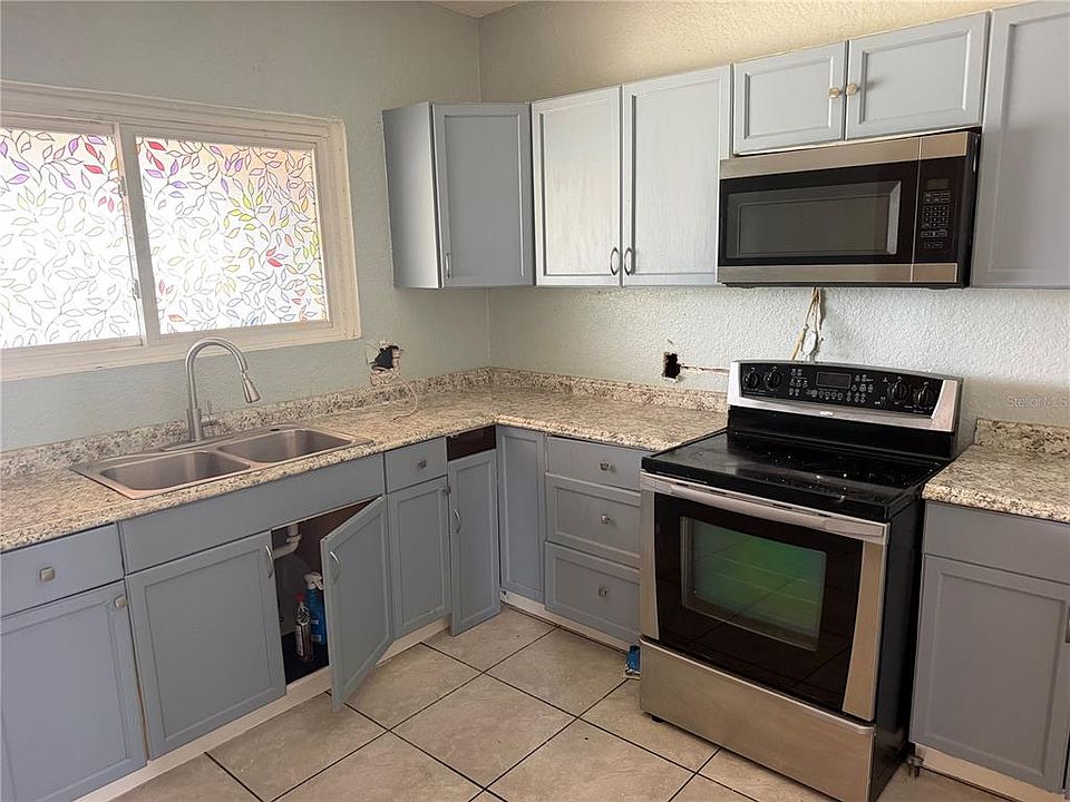 2nd image of 1204 MICHIGAN AVENUE