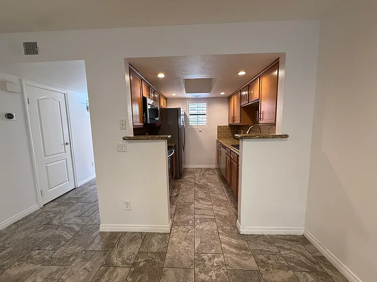 12055 Alta Carmel Ct #181 — Photo 2