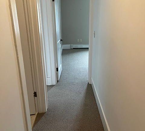 hallway to bedrooms