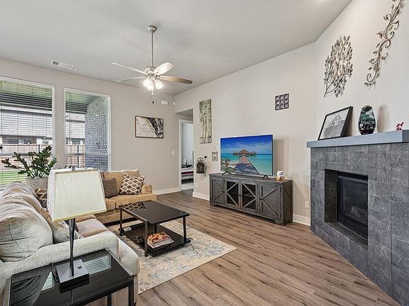 3rd image of 1901 Braided Mane Ave