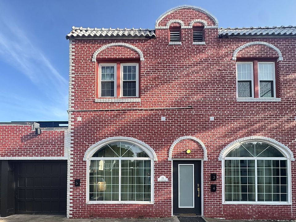 1st image of 115 E 12th St #4