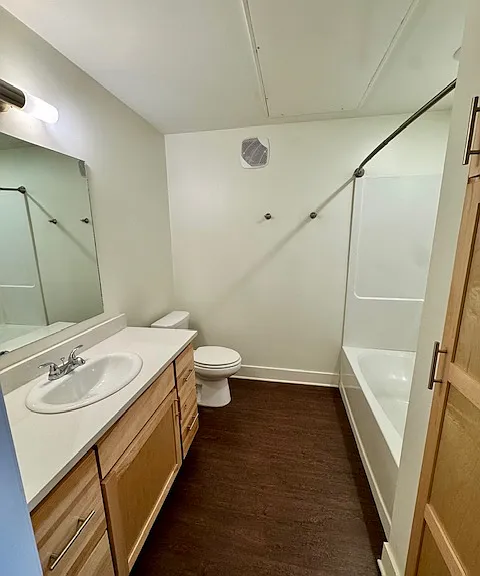 Little Emma Apartments — Photo 25