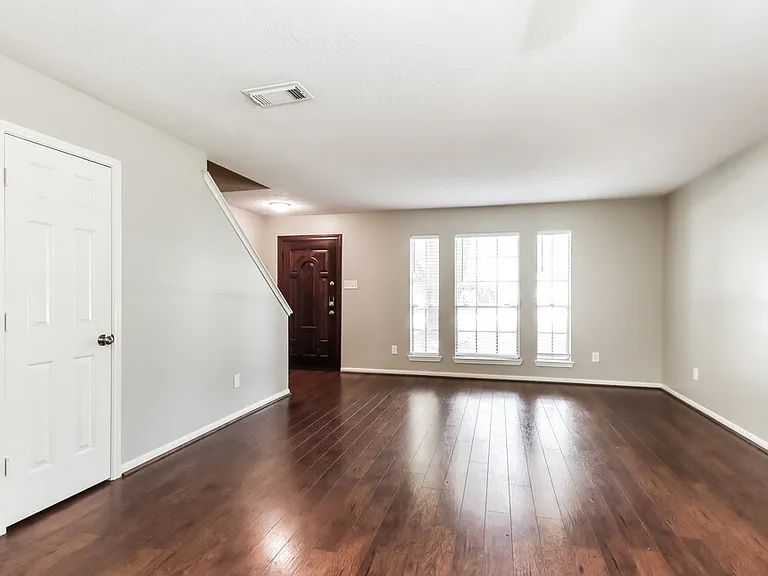 7014 Hayden Dr — Photo 9
