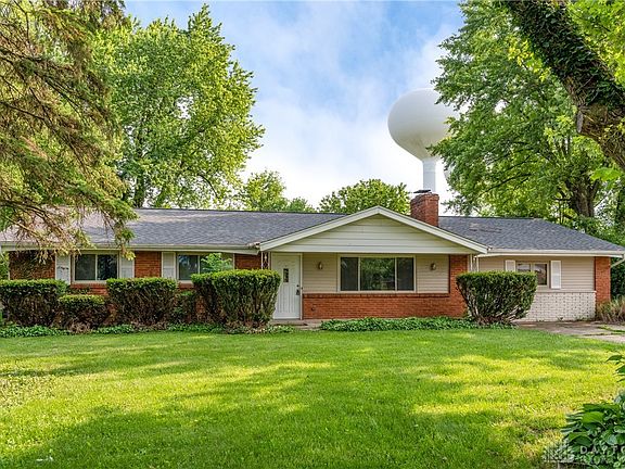 2nd image of 3943 Fernwald Dr