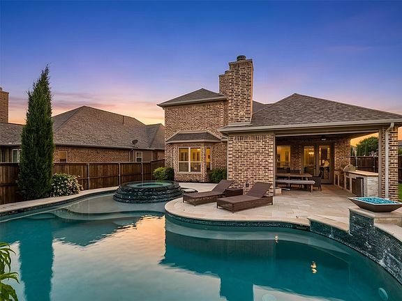 3rd image of 3712 Juniper Ct