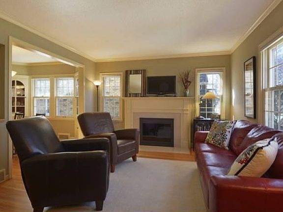 The freshly painted livin