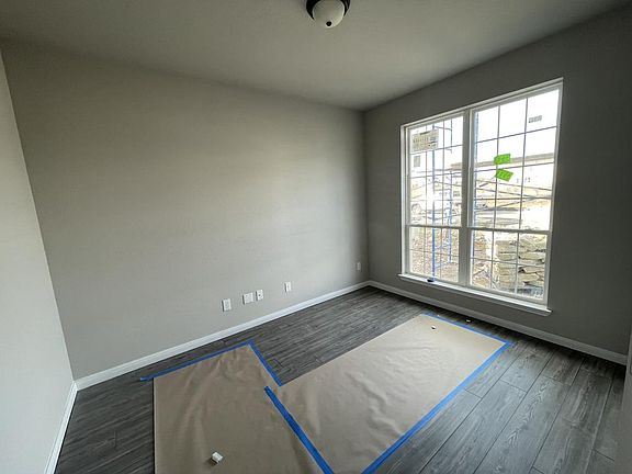 3rd image of 8103 Montclair Dr
