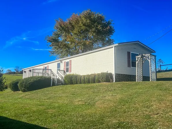 132 Glade View Ln, Rural Retreat, VA 24368
