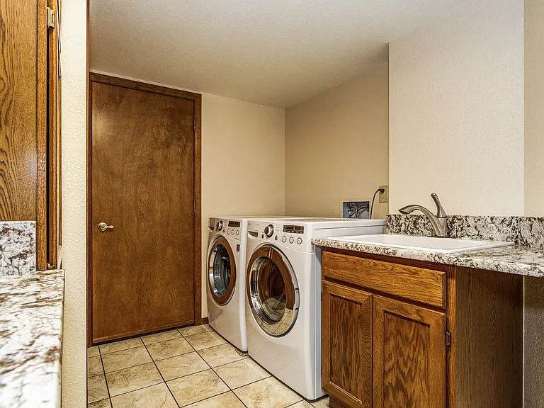 5370 Chambrey Ct #1 — Photo 10