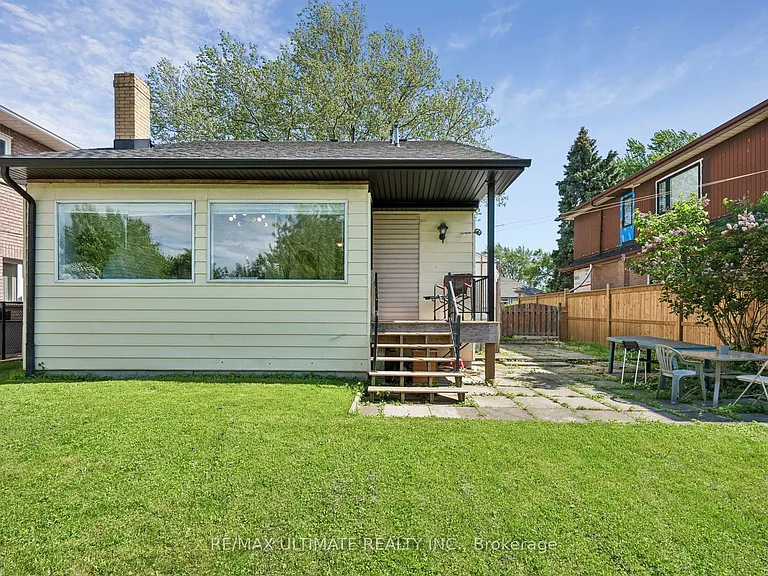 34 Compton Cres #MAIN — Photo 31