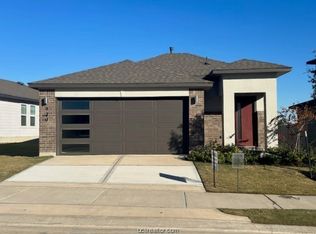 930 Kickapoo Ln, College Station, TX 77845