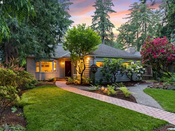 868 9th St, Lake Oswego, OR 97034