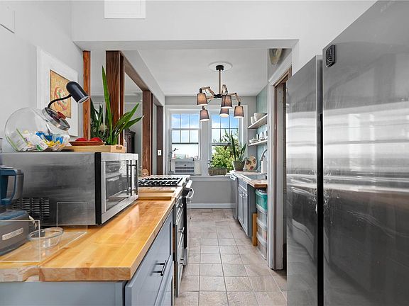 5th image of 3438 Russell Blvd APT 702