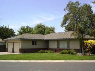 1616 4th St, Escalon, CA 95320