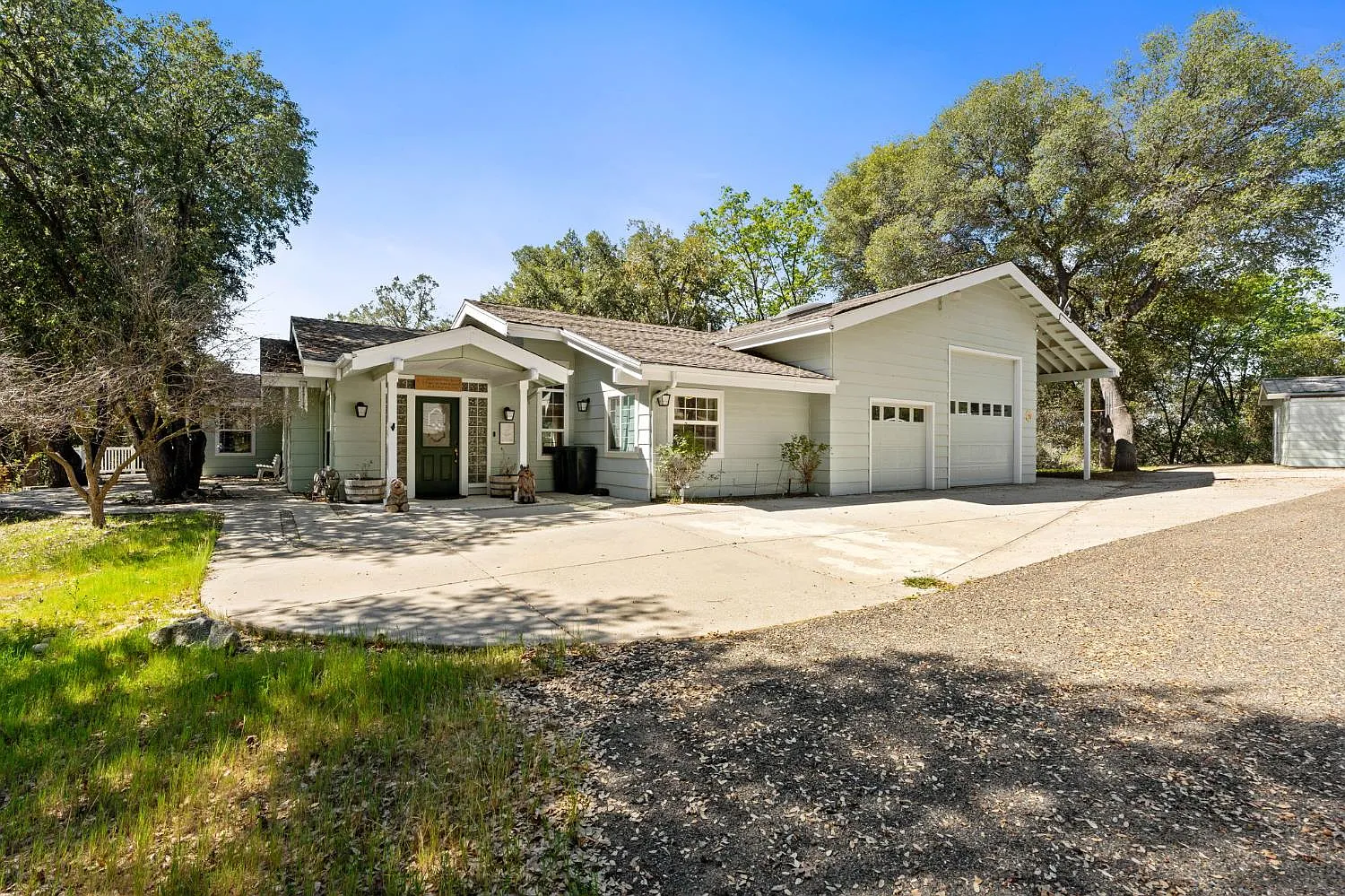 6657 Deer Park Dr photo 1