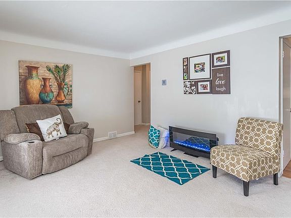 4th image of 13009 Maple Leaf Dr