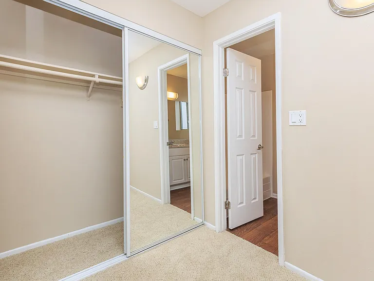 Meadowood Place Apartment Homes — Photo 35