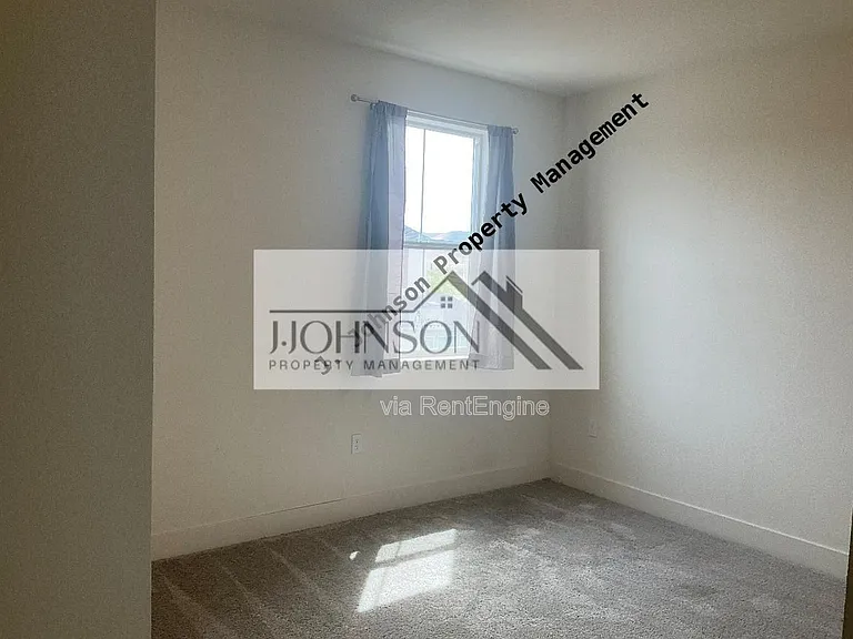 1873 Italia Way — Photo 7