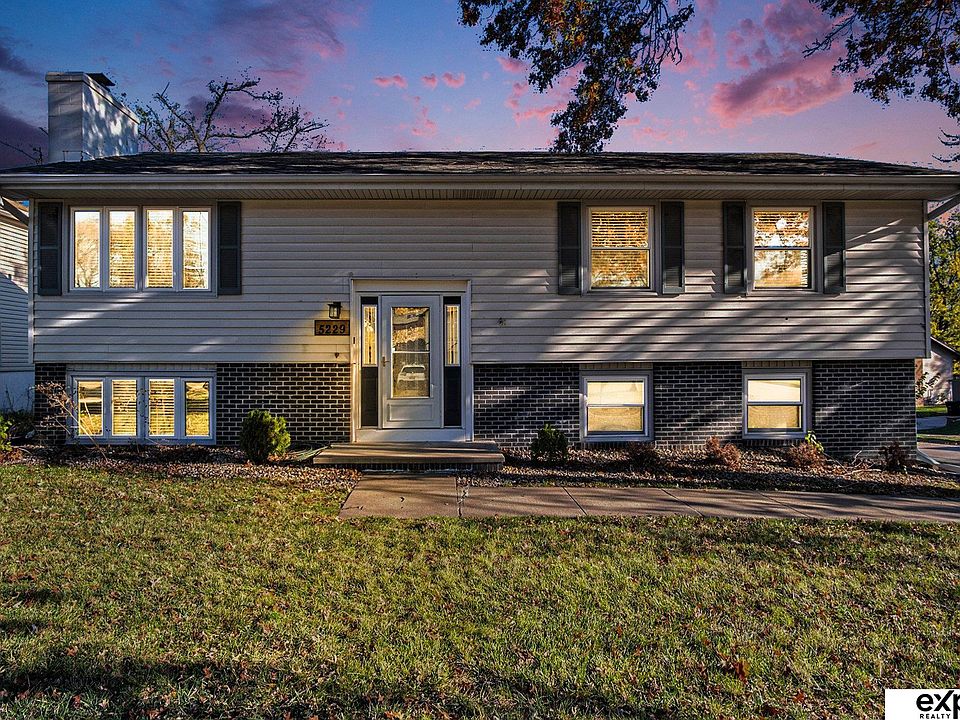 1st image of 5229 S 104th Avenue Cir
