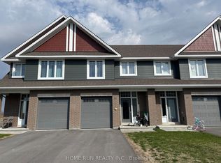 64 Loggerhead Hts, Ottawa, ON K2T 0L8