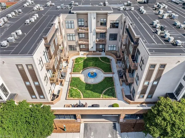 810 W 4th St Unit 201, Winston Salem, NC 27101