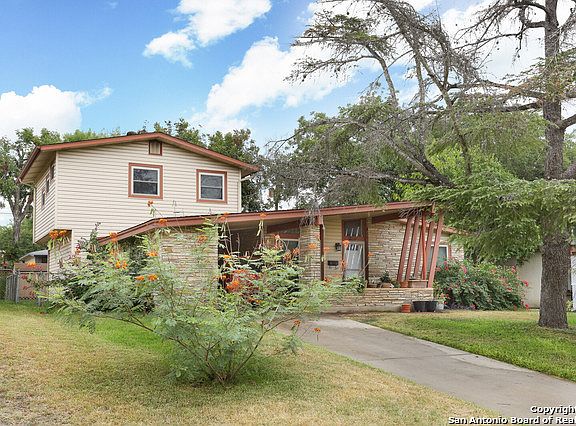 3rd image of 531 Lively Dr