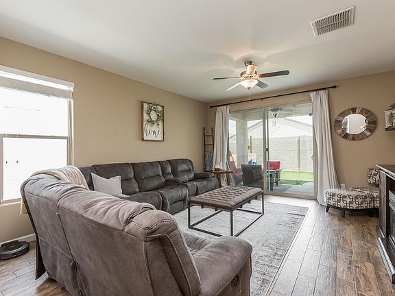 3rd image of 4012 W Maggie Dr